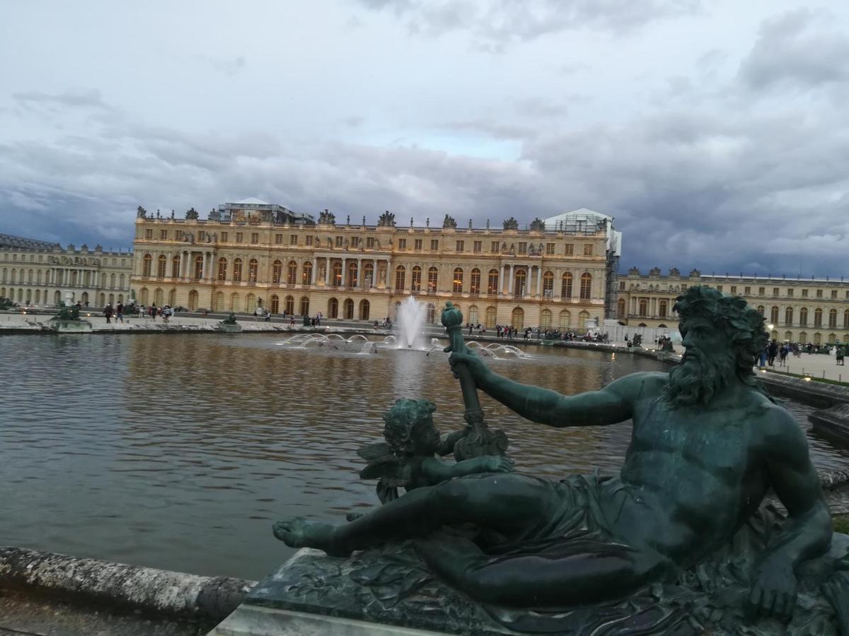 Maison D'Hotes Les Roses Tremieres Сакле Екстериор снимка